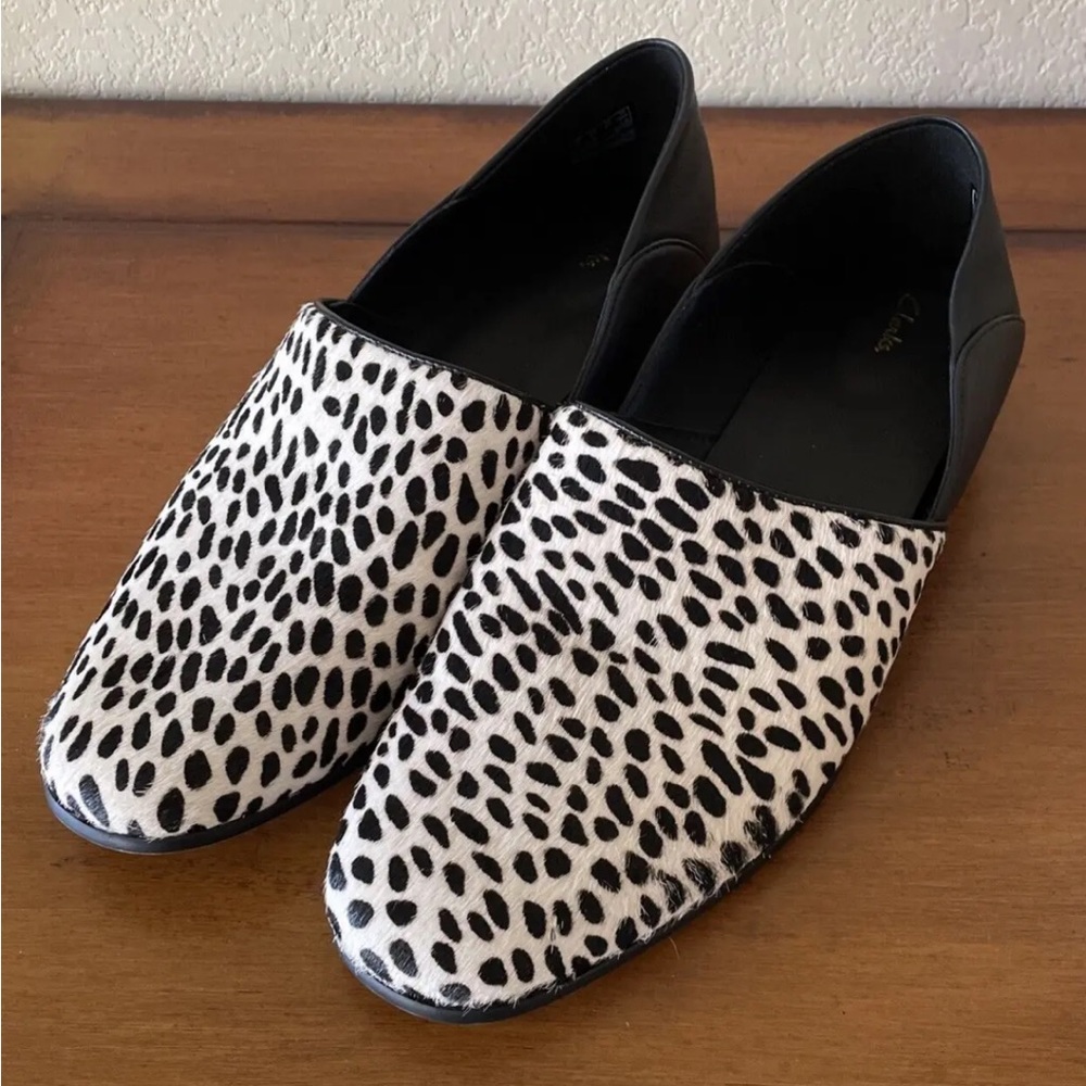 New CLARKS Pure Tone Viola Flat Snow Leopard Slip On Loafer Animal Print Sz 9.5